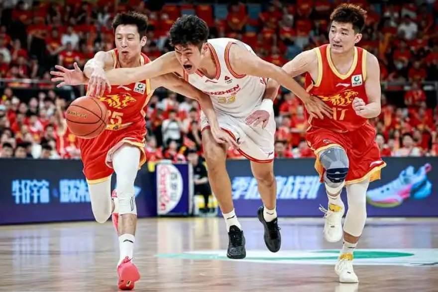 赛季中期前瞻：英超西甲NBA三条战线上的阵容深度博弈