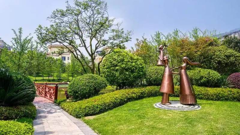 跳棋走法规则完整讲解：从基础移动到连续跳跃的实战要点